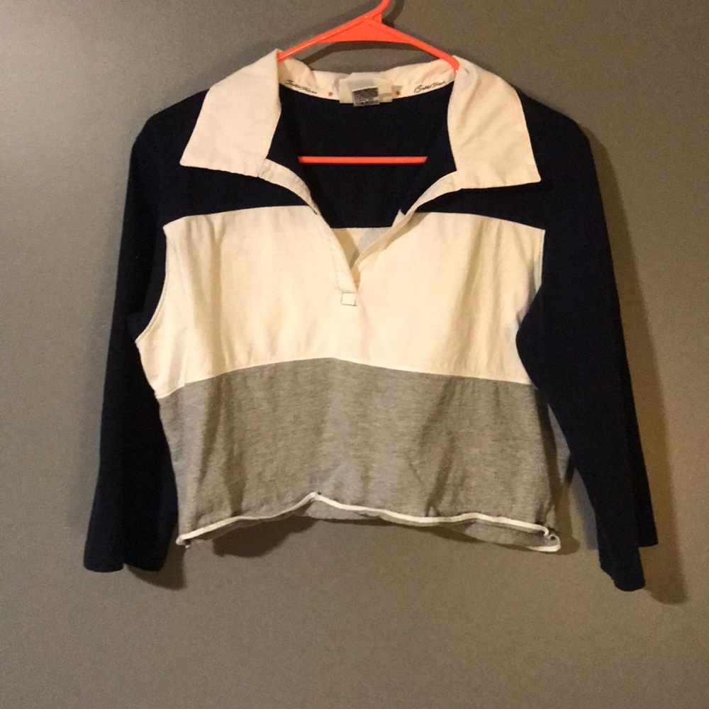 Cropped long sleeve top